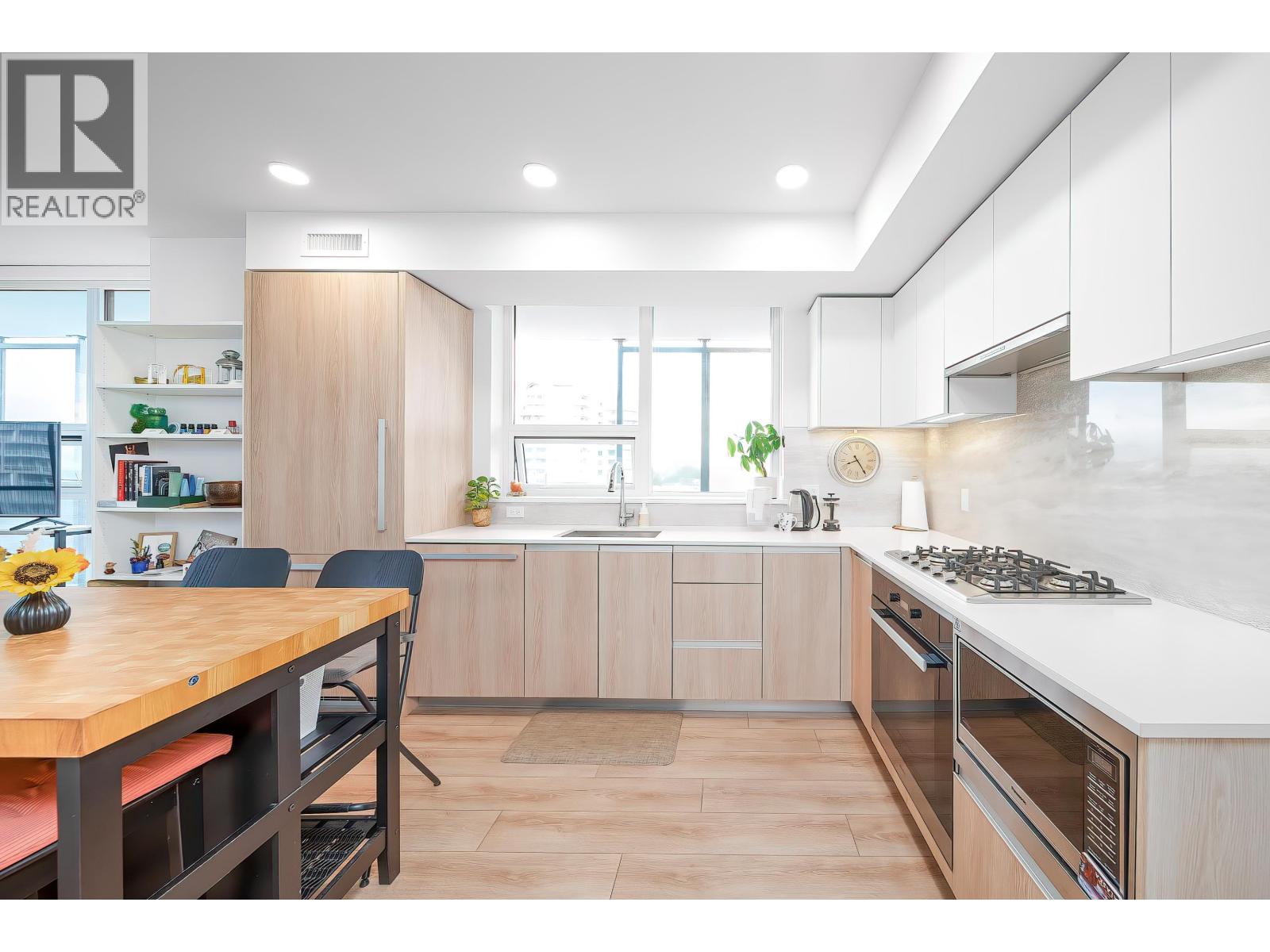 6633 Buswell Street Unit 909, Richmond, BC V6Y 0M3