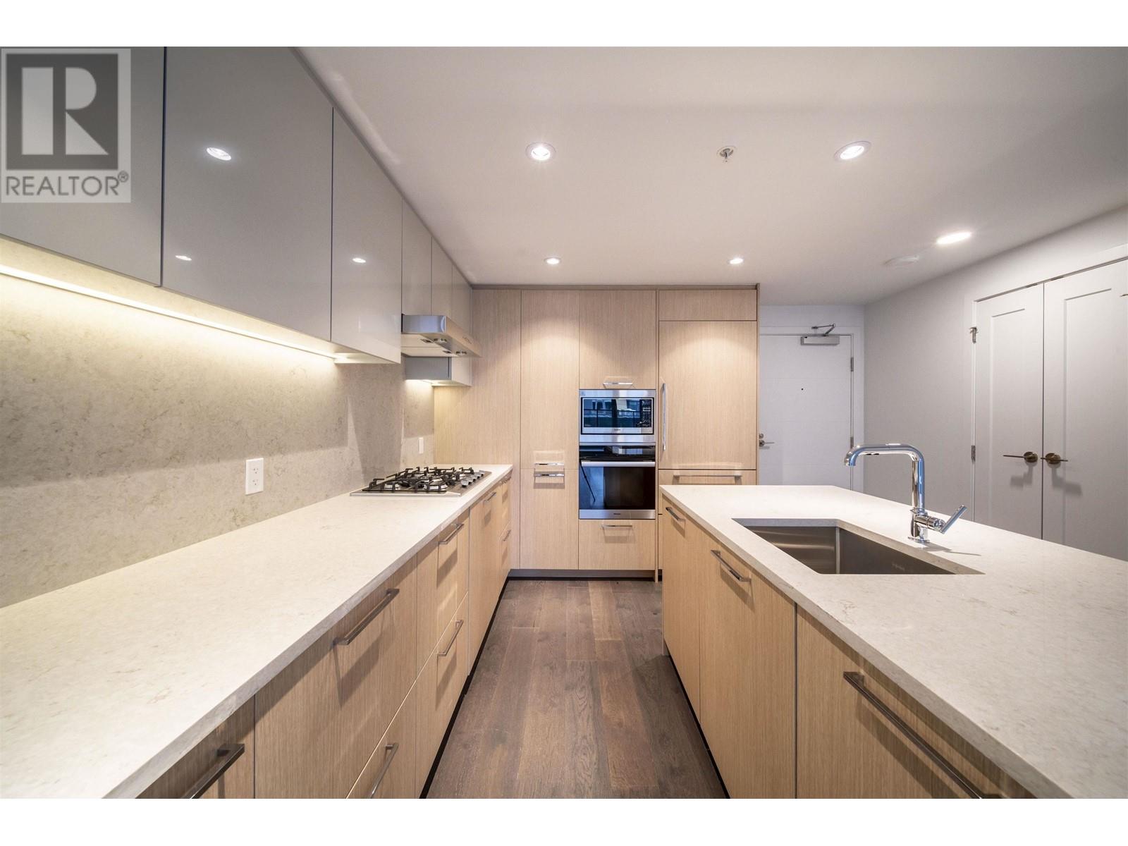 8155 Capstan Way Unit 702, Richmond, BC V6X 0V3