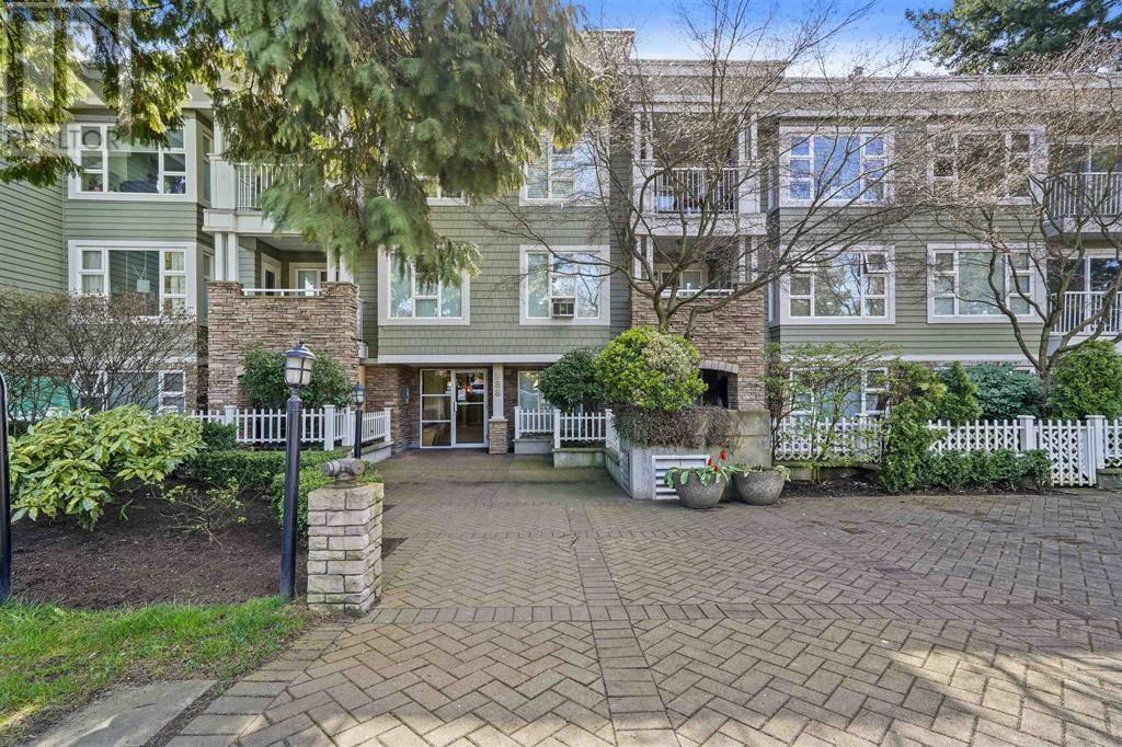 988 W 54th Avenue Unit 101, Vancouver, BC V6P 1M9