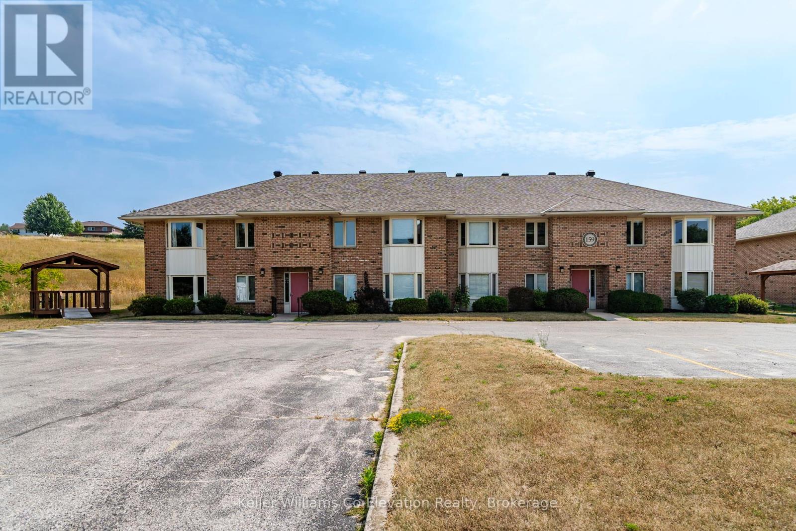 2 159 Church St #2, Penetanguishene, ON L9M 1E4
