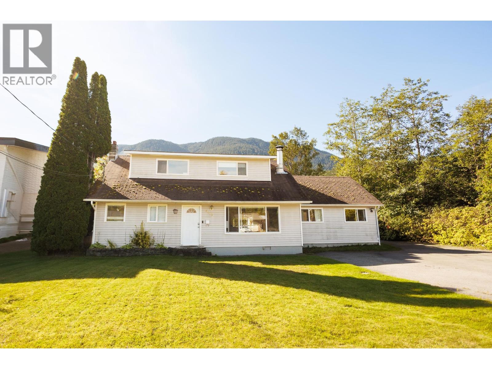 4619 Beaver Cres, Terrace, BC V8G 0A5