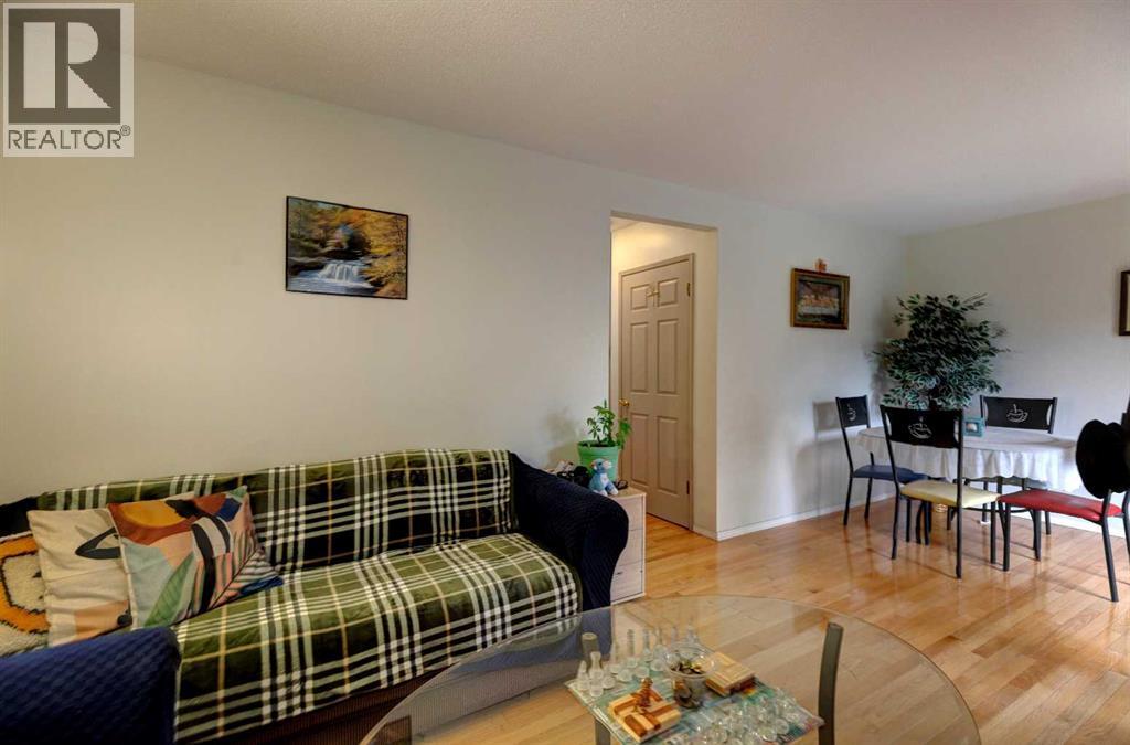 219 90 Avenue Se Unit 30, Calgary, AB T2J 0A3