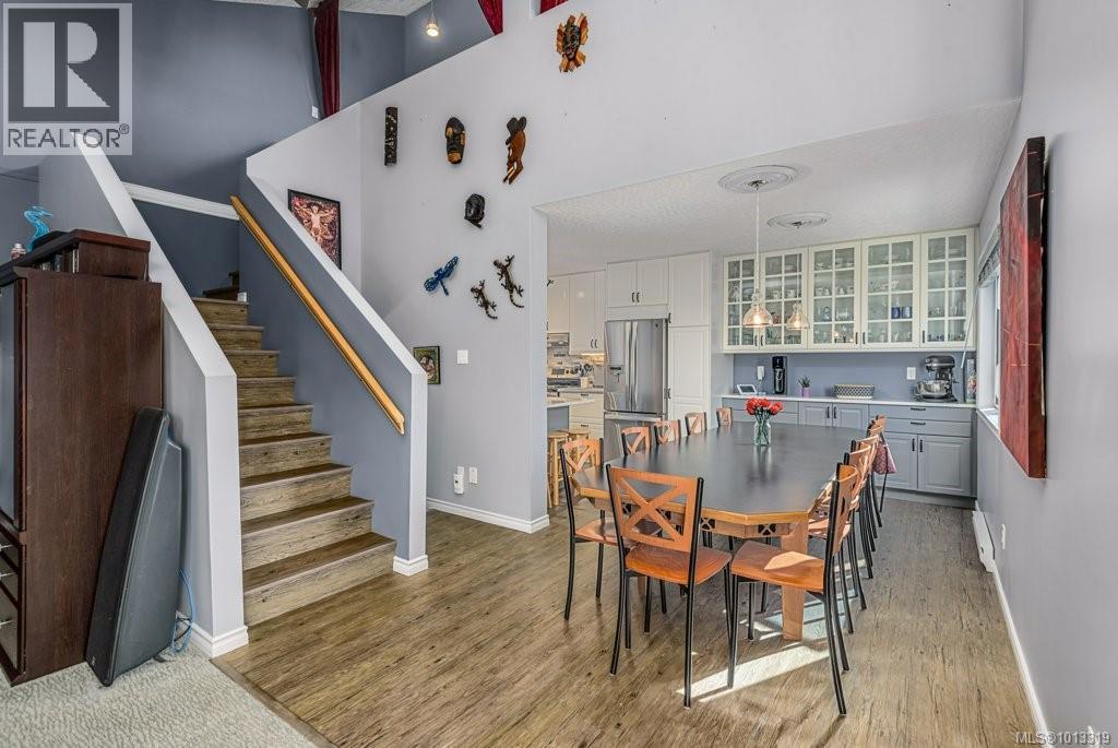828 Washington Way #d, Courtenay, BC V9J 1L0