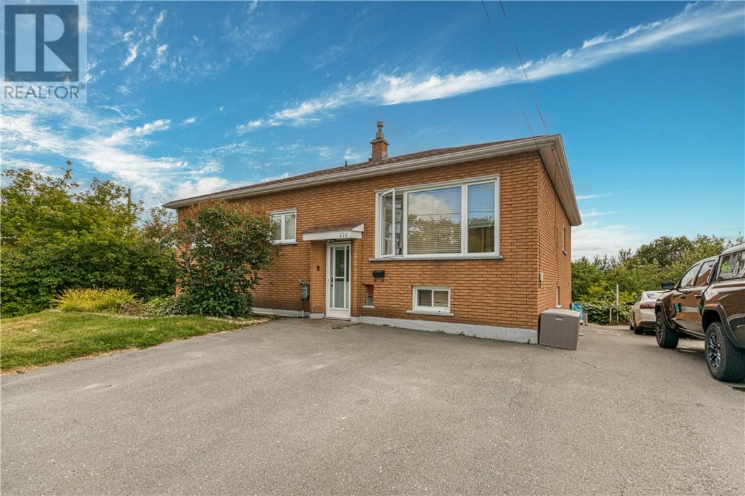 523 Morris St, Sudbury, ON P3B 1C2