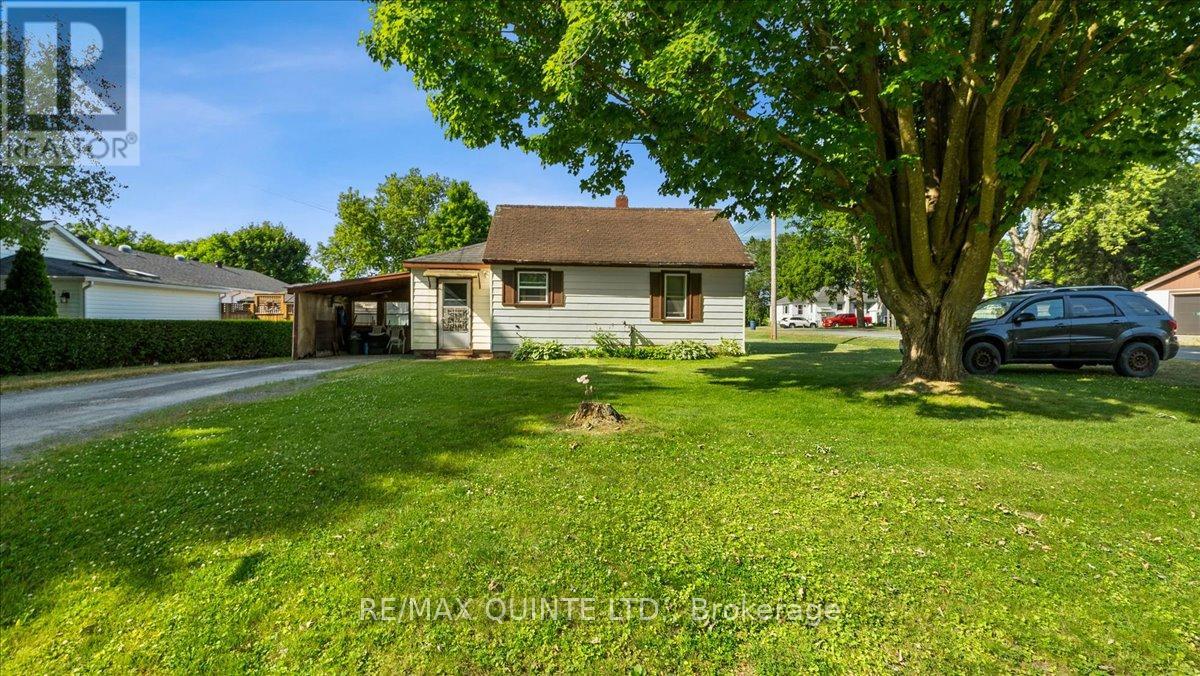 23 Fawcett Ave, Prince Edward County Picton, ON K0K 2T0