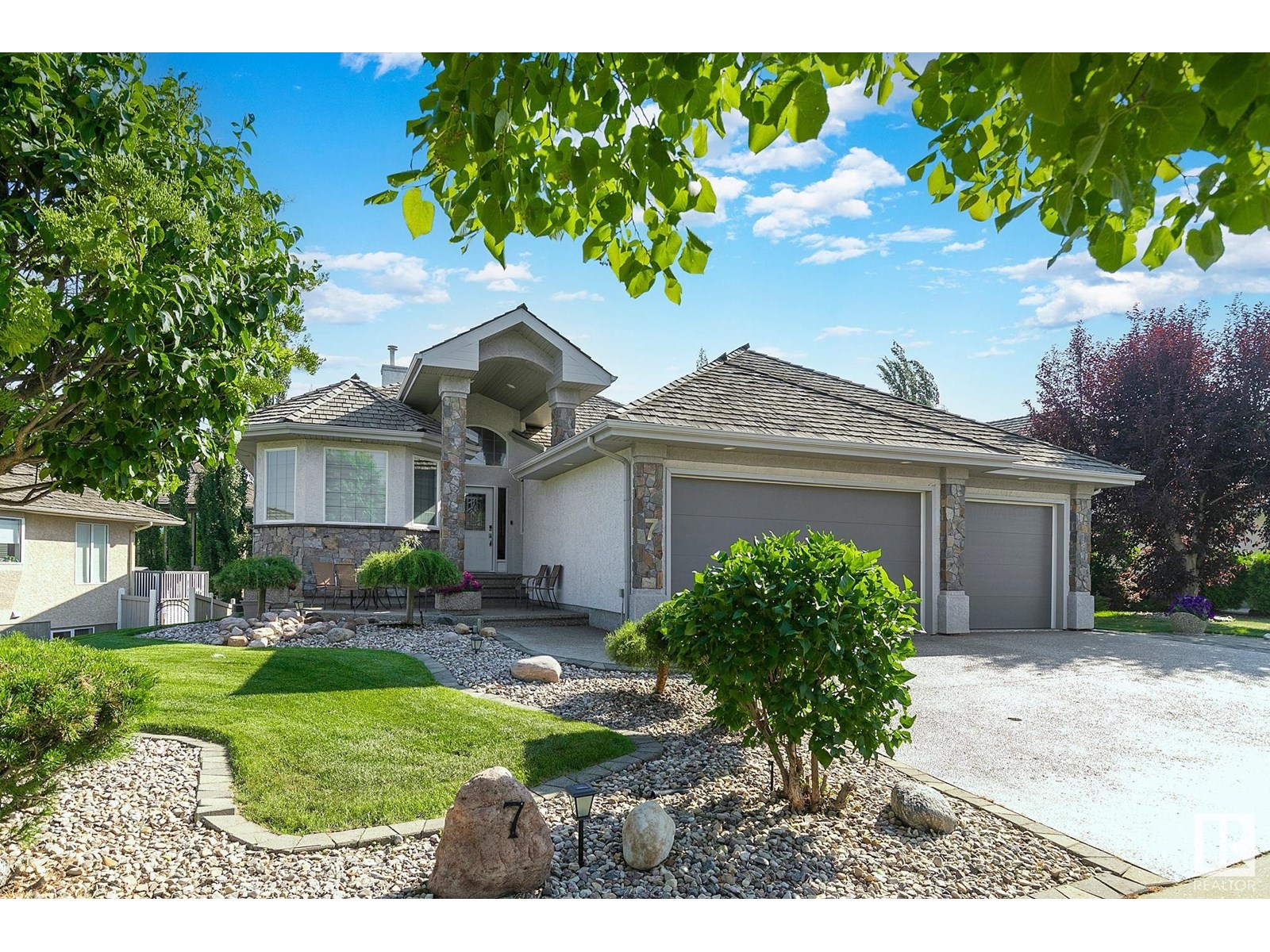 7 Kingsbury Cr, St. Albert, AB T8N 6W5