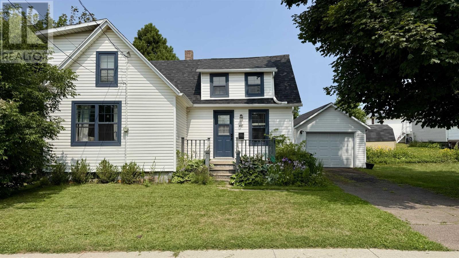 407 Willow Ave, Summerside, PE C1N 2B4
