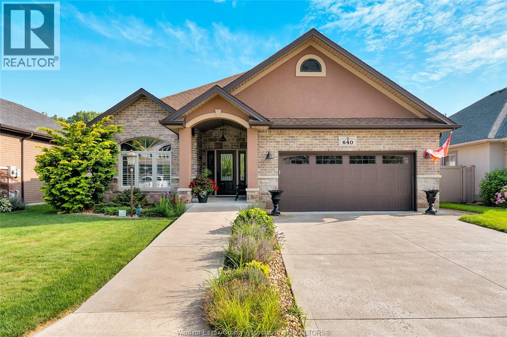 640 Donlon, Lasalle, ON N9J 3Y4