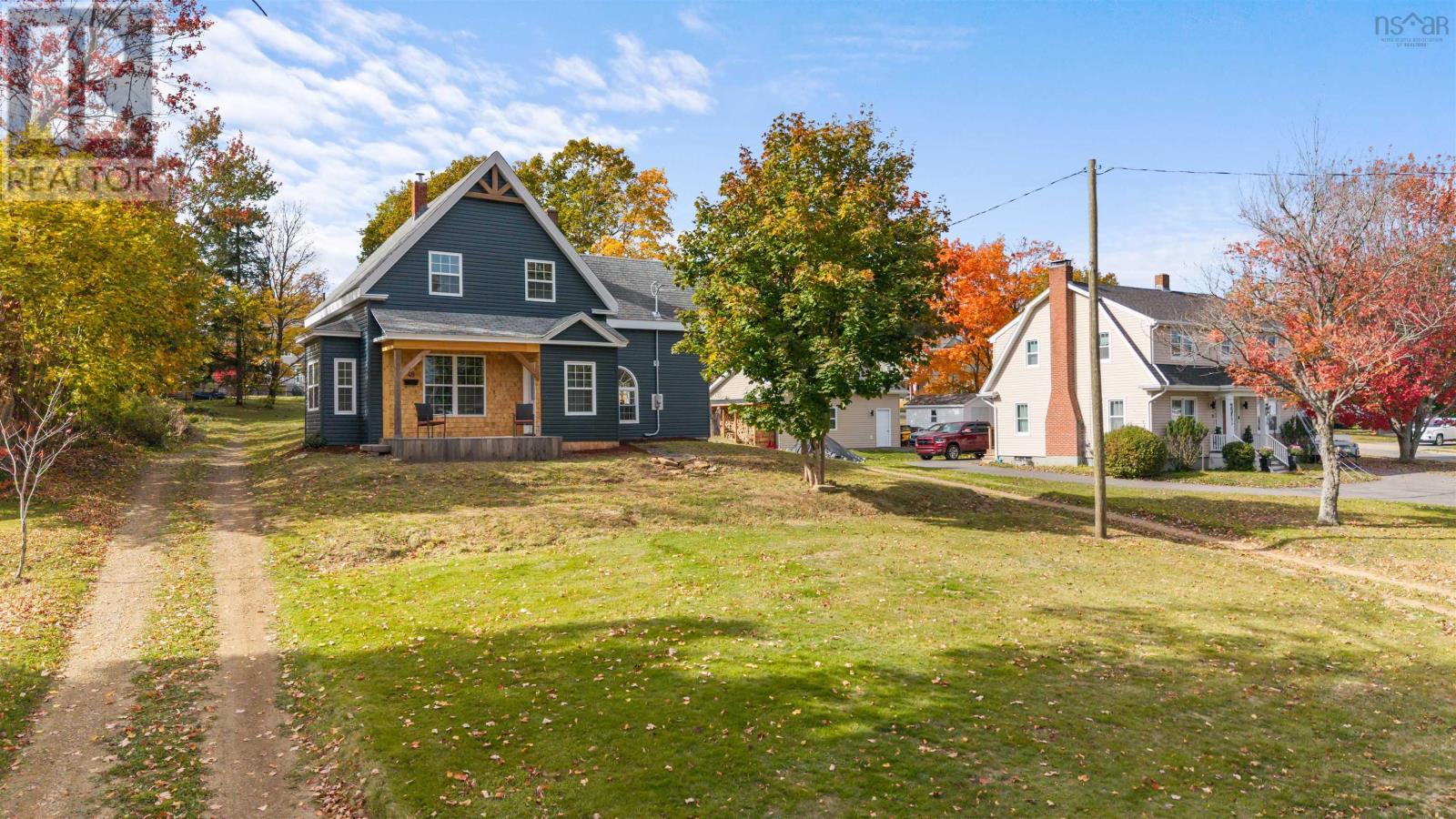 48 Herbert St, New Glasgow, NS B2H 1J3