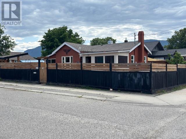 402 Orchard Ave, Penticton, BC V2A 1Y2
