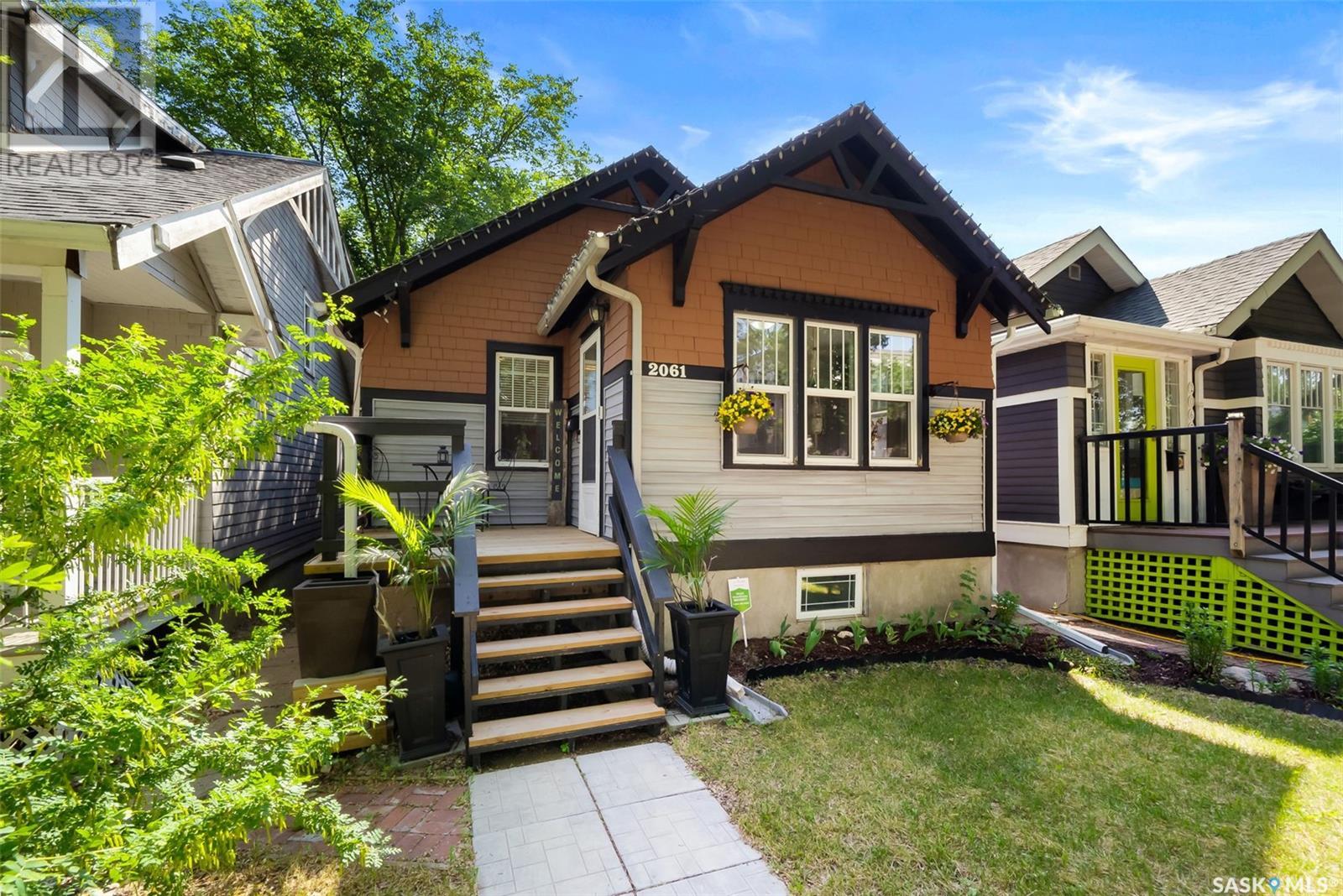 2061 Elphinstone St, Regina, SK S4T 3N5