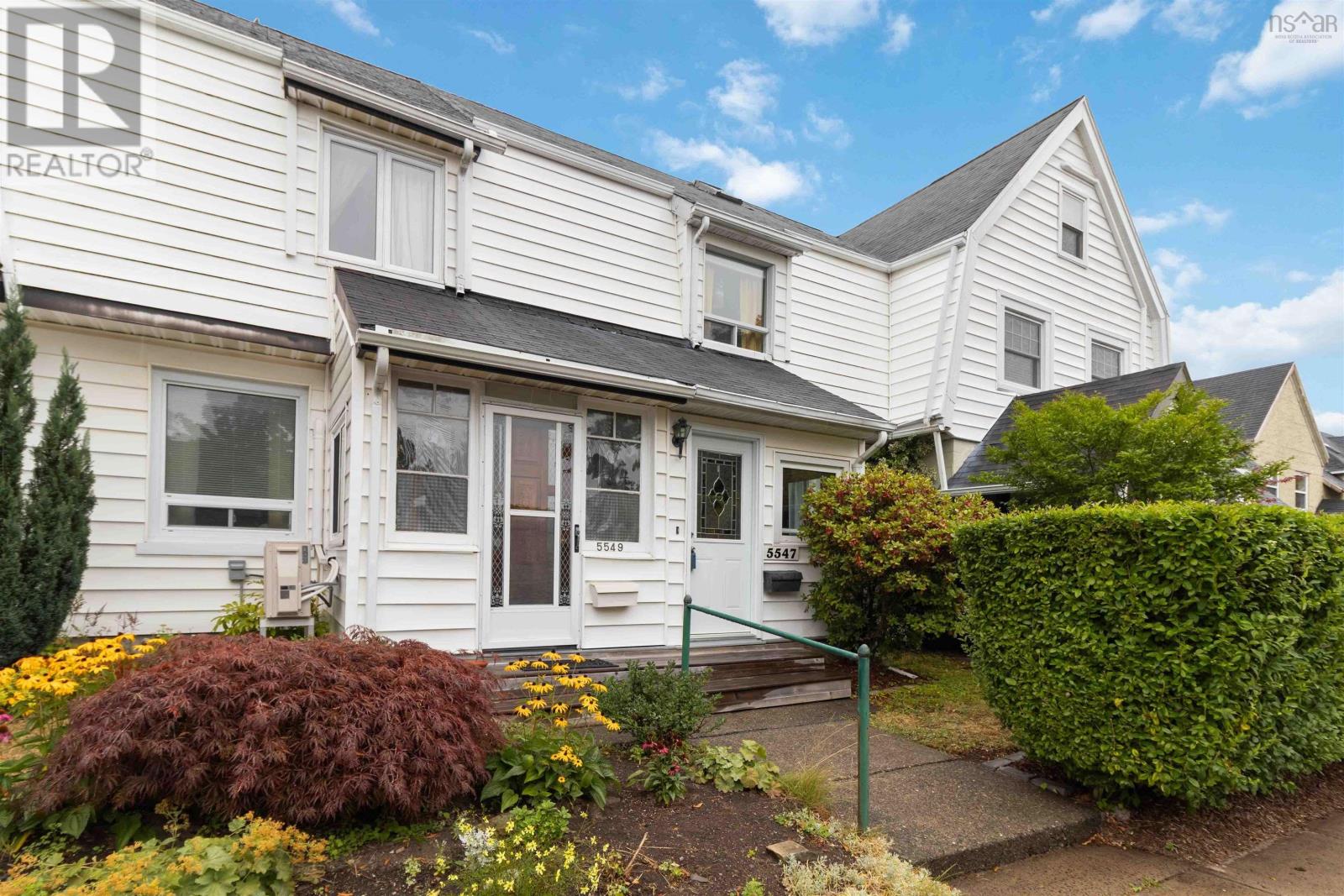 5547 Cabot Pl, Halifax, NS B3K 2J6