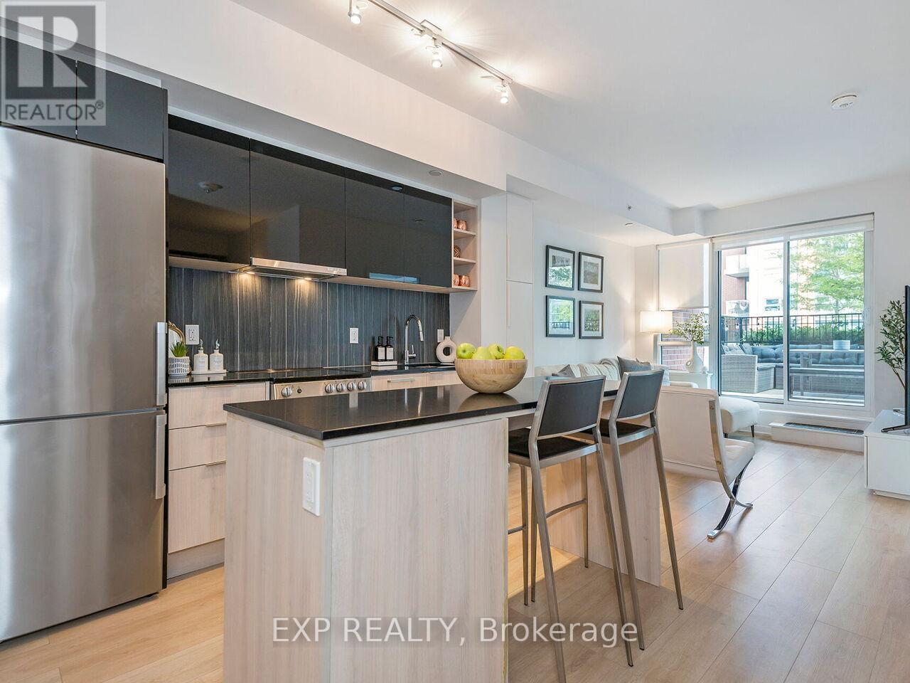 736 31 Tippett Rd, Toronto Clanton Park, ON M3H 0C8