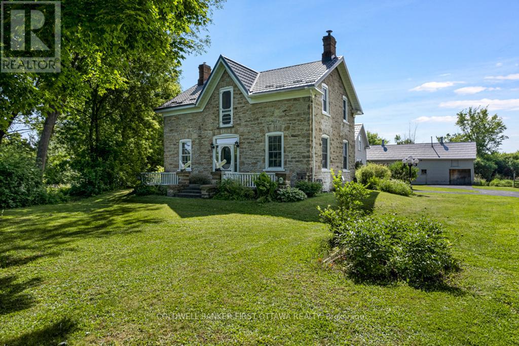 28 South St, Drummondnorth Elmsley, ON K7H 2G1
