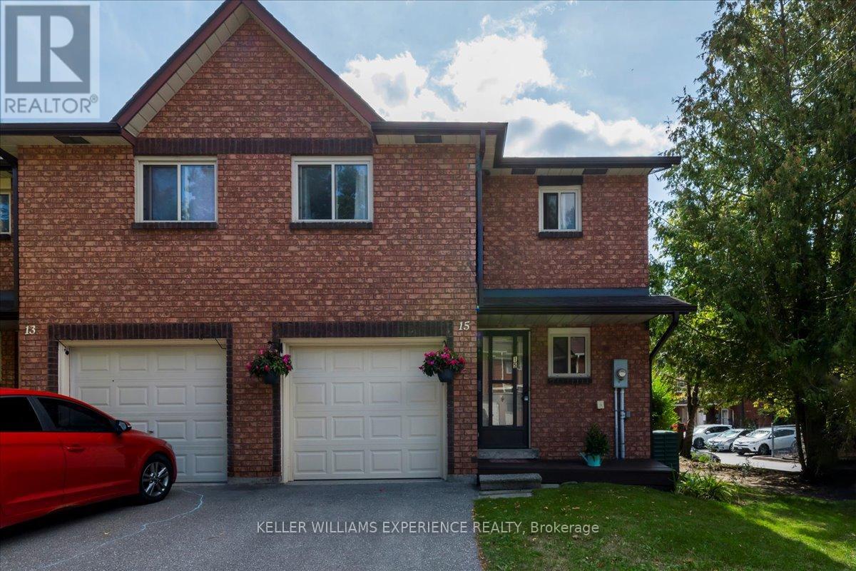 15 Shadowood Rd, Barrie, ON L4N 7K5
