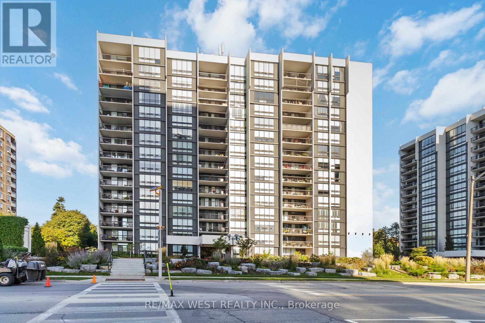 1108 2185 Marine Dr, Oakville, ON L6L 5L6