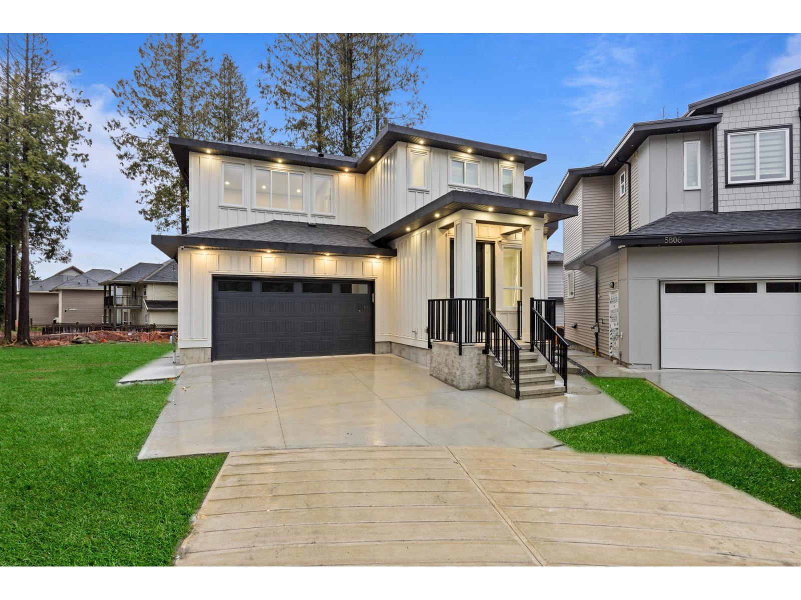 137 Street Unit 5808 #b, Surrey, BC V3X 2R7