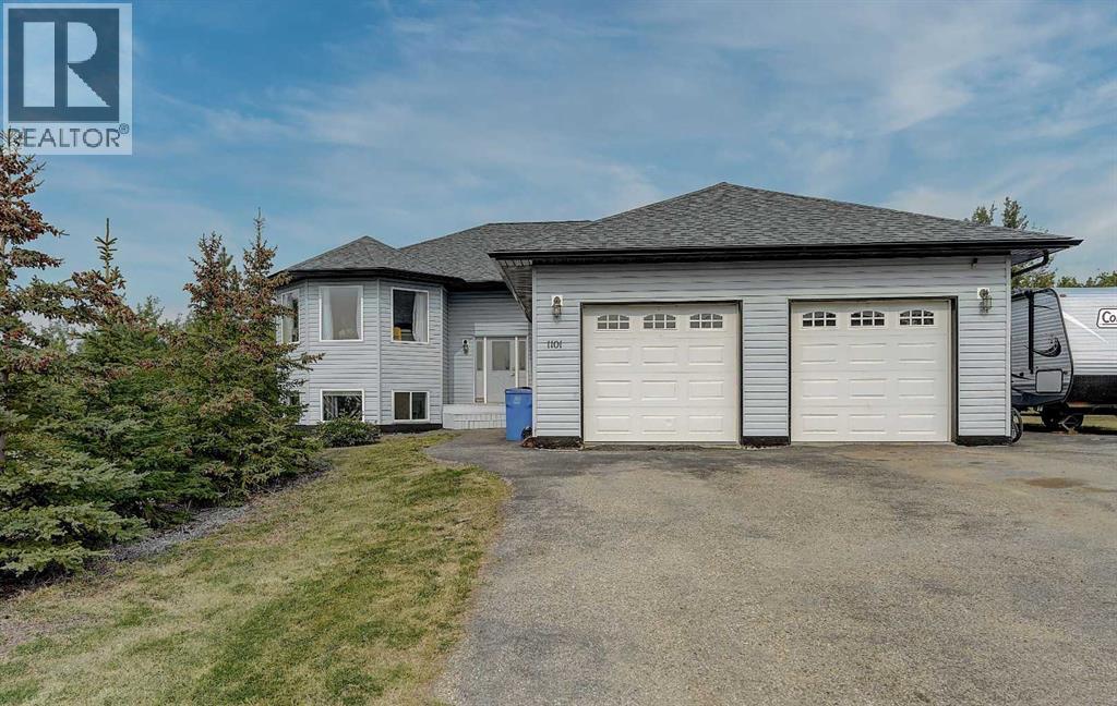 1101 Redlow Dr, Beaverlodge, AB T0H 0C0