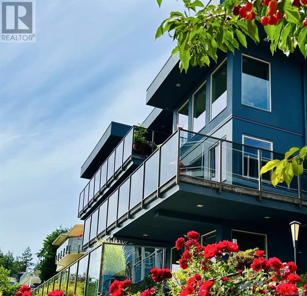 3716 Belaire Dr, Nanaimo, BC V9T 5A1