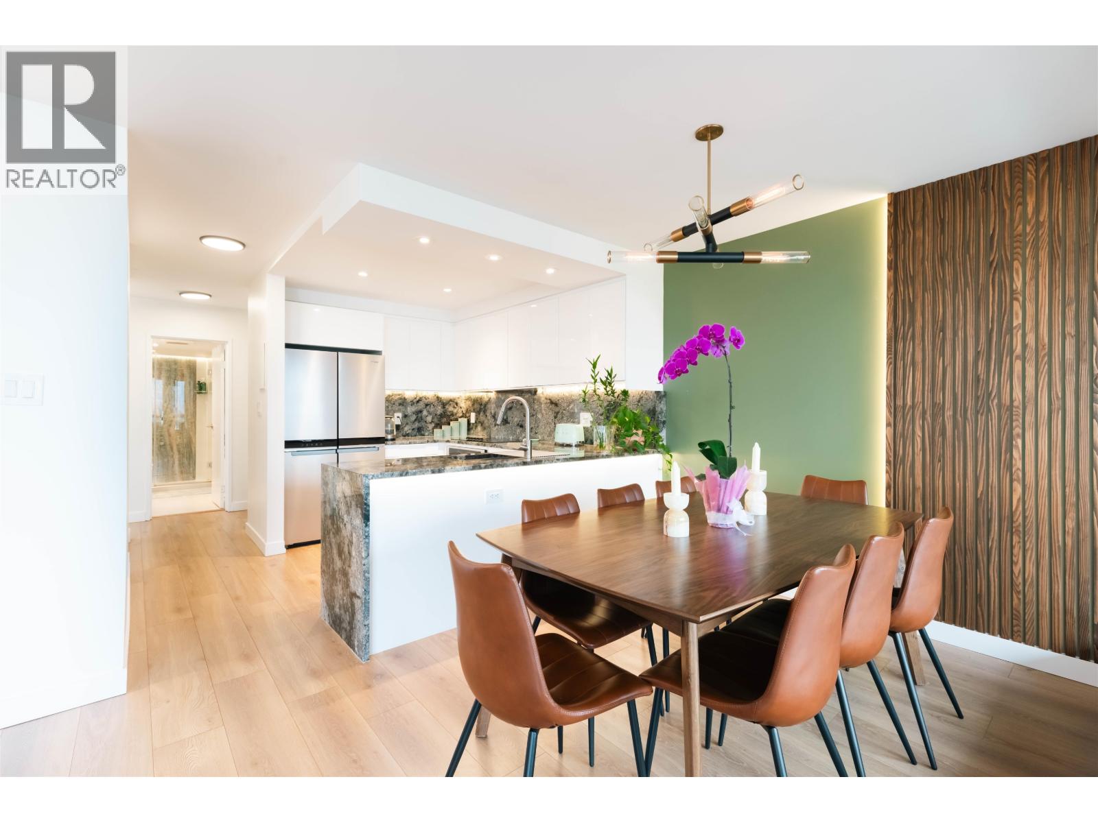 444 Lonsdale Avenue Unit 705, North Vancouver, BC V7M 3H5