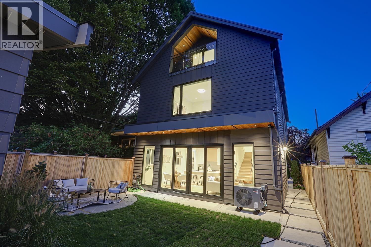 944 E 13 Avenue Unit 2, Vancouver, BC V5T 2L6