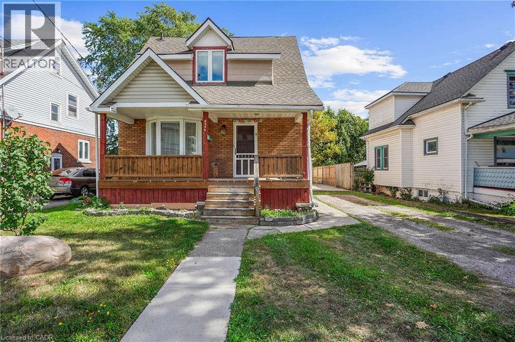 4586 Fifth Ave, Niagara Falls, ON L2E 4R6