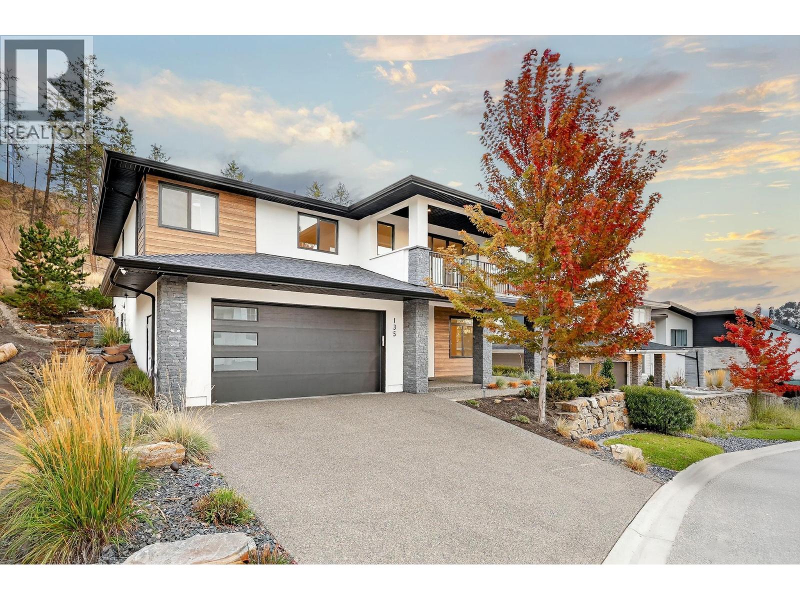 135 Echo Ridge Dr, Kelowna, BC V1V 0C9