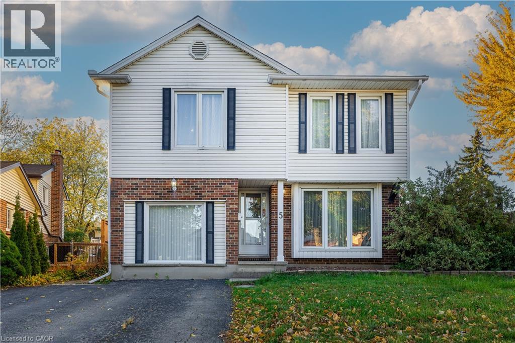 5 Lochern Rd, London, ON N5Z 4L5