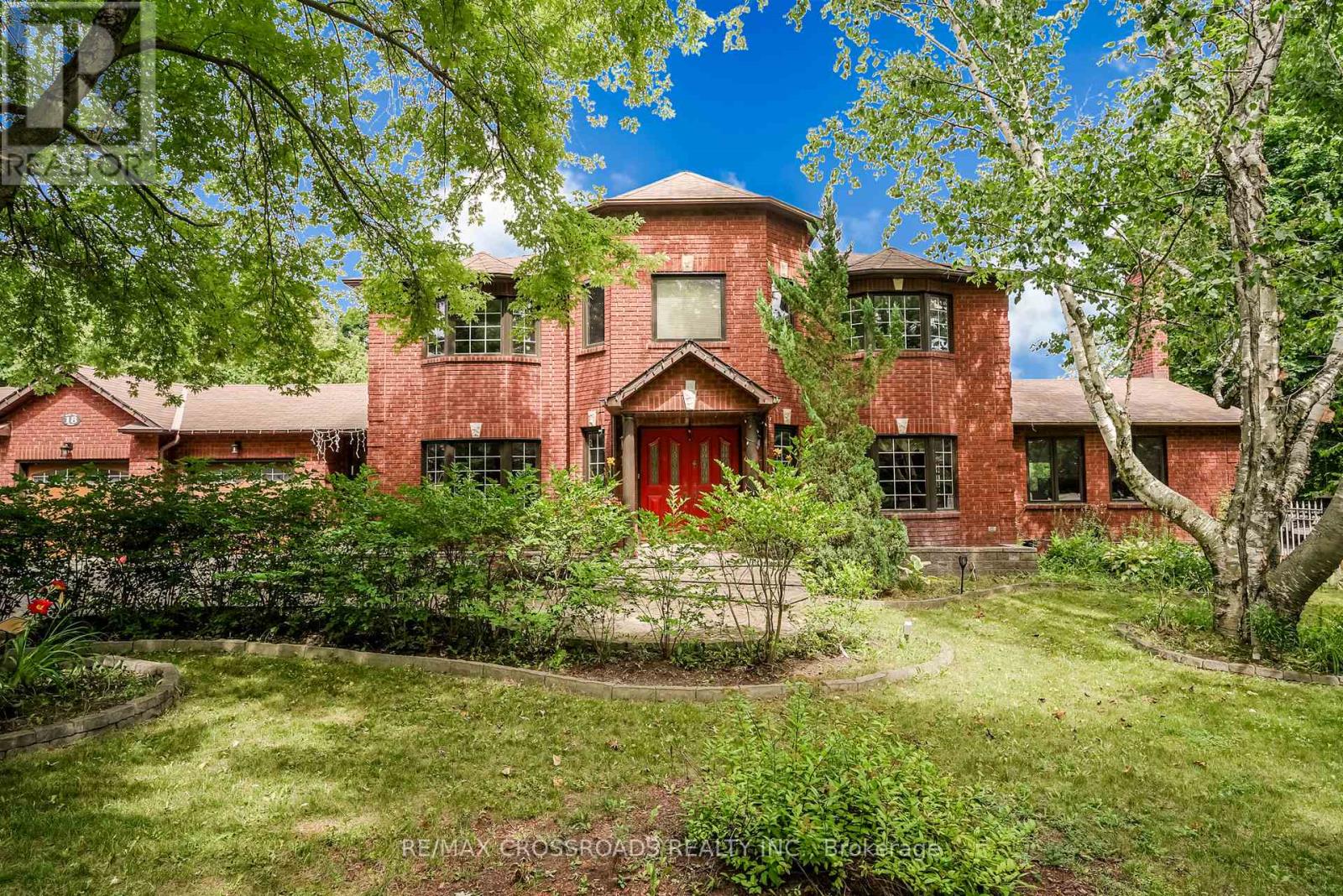 18 Hill Top Trl, Whitchurch-stouffville, ON L4A 7X4