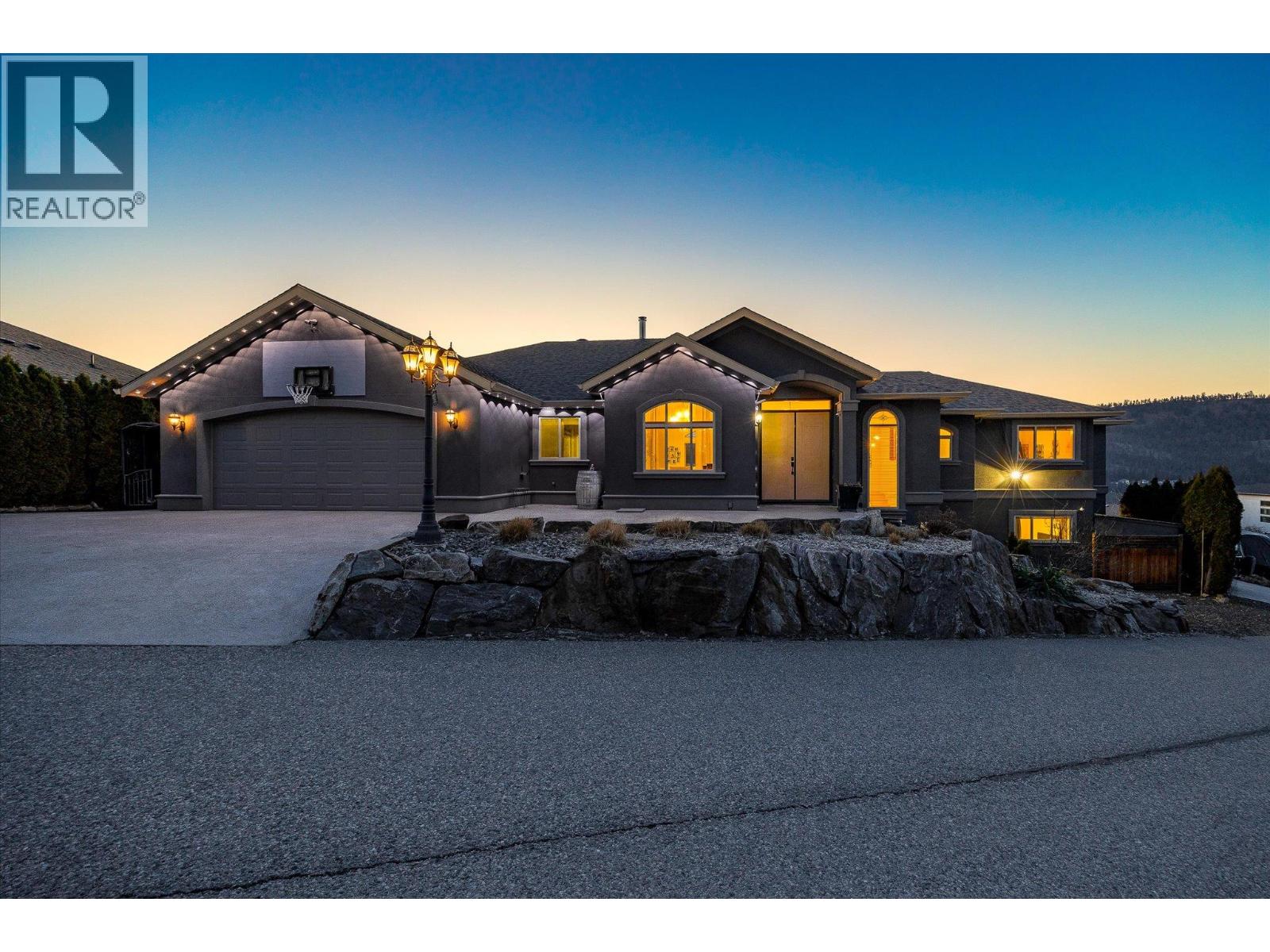 619 Denali Ct, Kelowna, BC V1V 2P6
