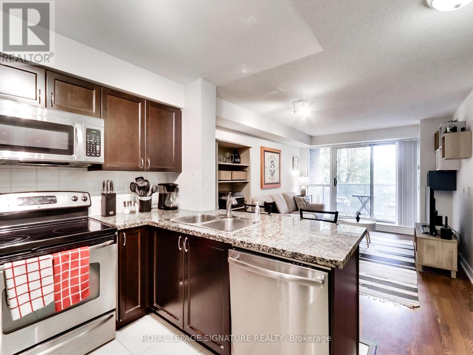 309 5 Michael Power Pl, Toronto, ON M9A 0A3