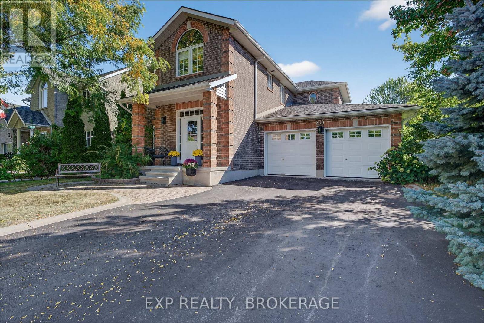 230 Honeywood Ave, Kingston, ON K7K 7L4