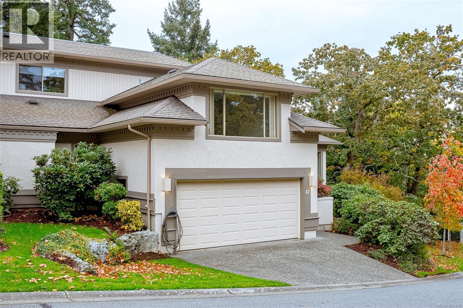 4300 Stoneywood Lane Unit 47, Saanich, BC V8X 5A5