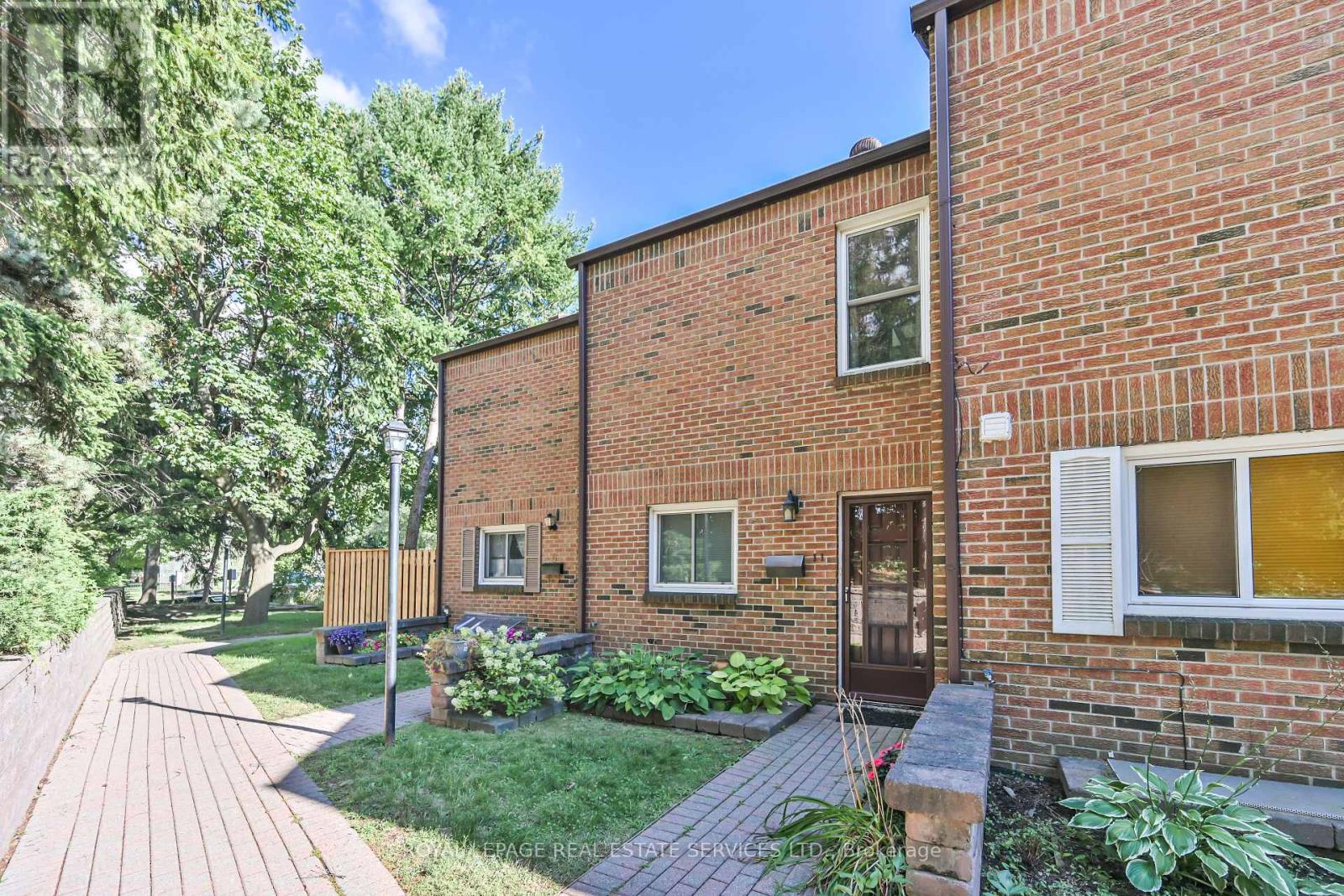 11 442 Perth Ave, Toronto, ON M6P 3Y7