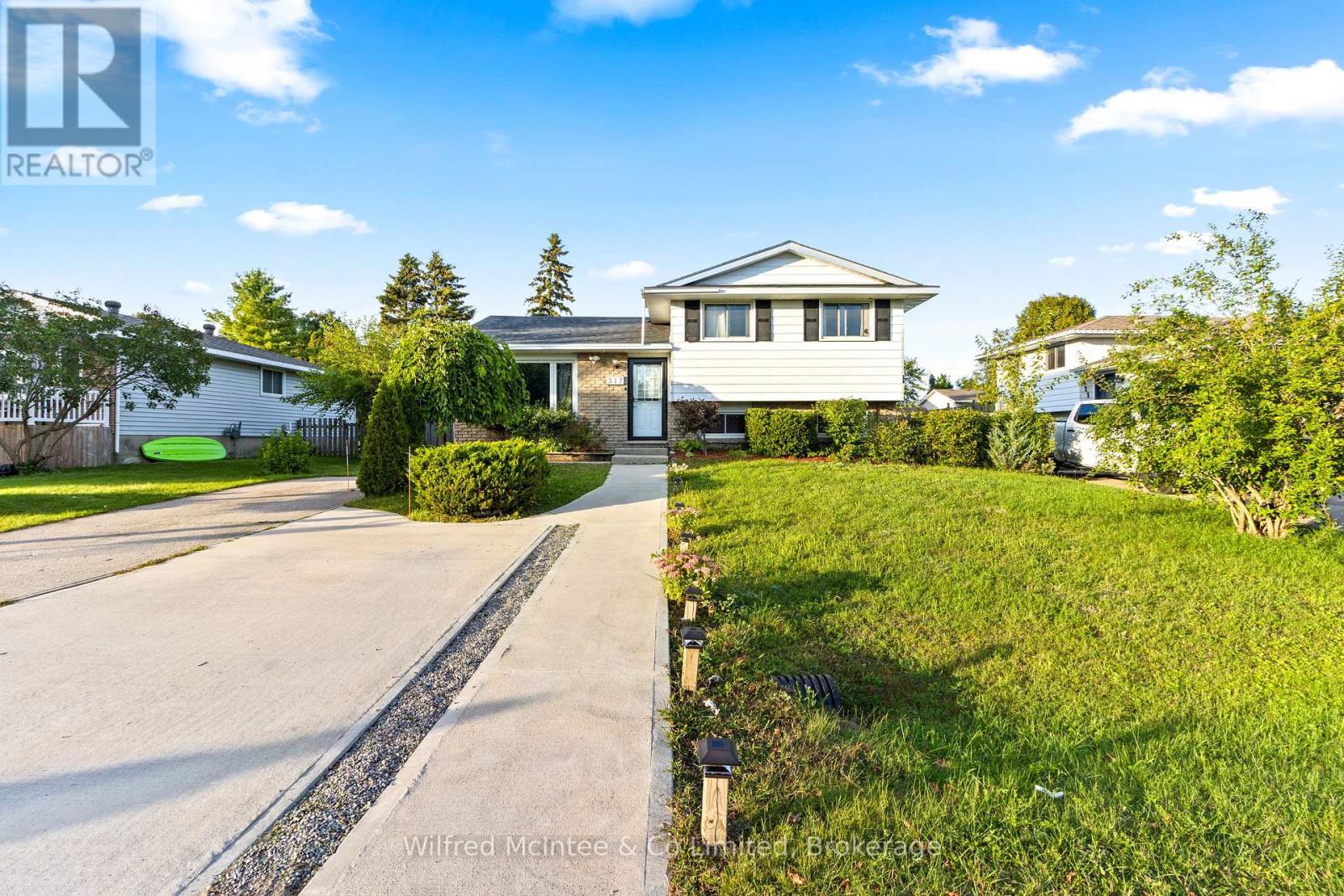 517 Wales Dr, Saugeen Shores, ON N0H 2C1