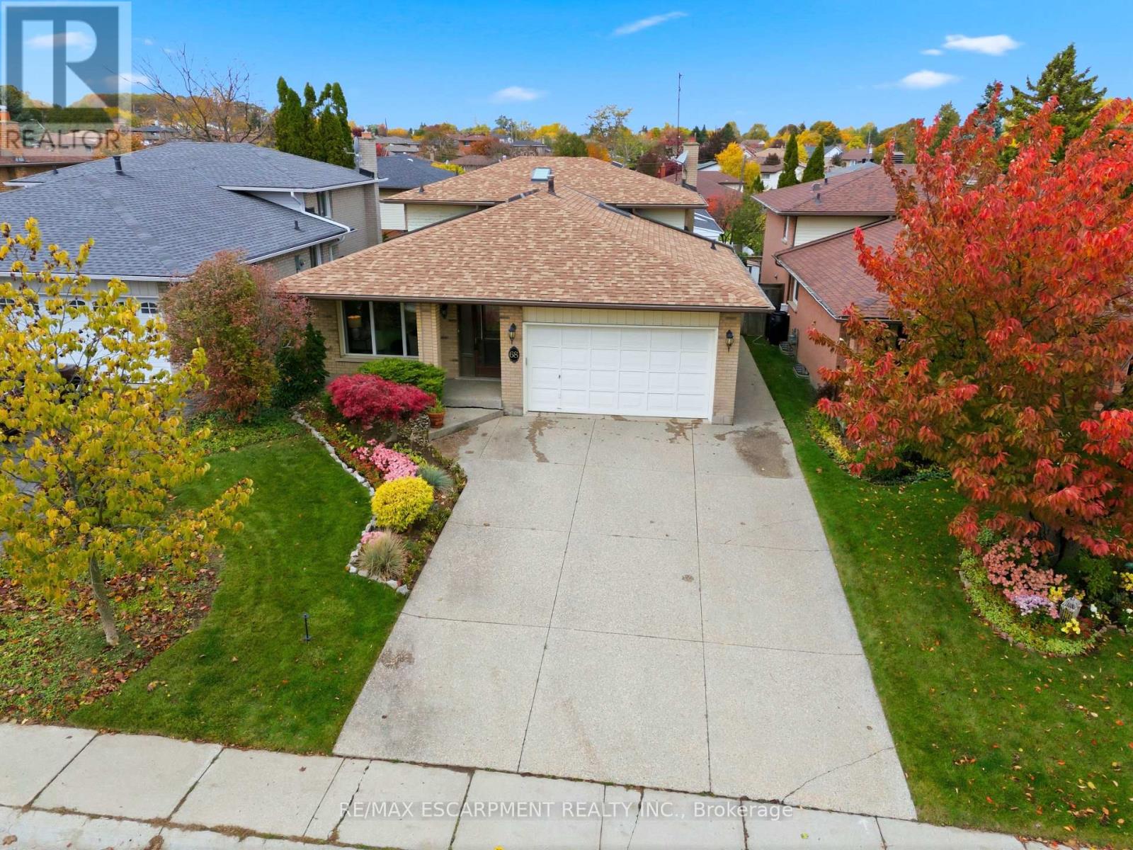 68 Firenze St, Hamilton, ON L9C 6V7