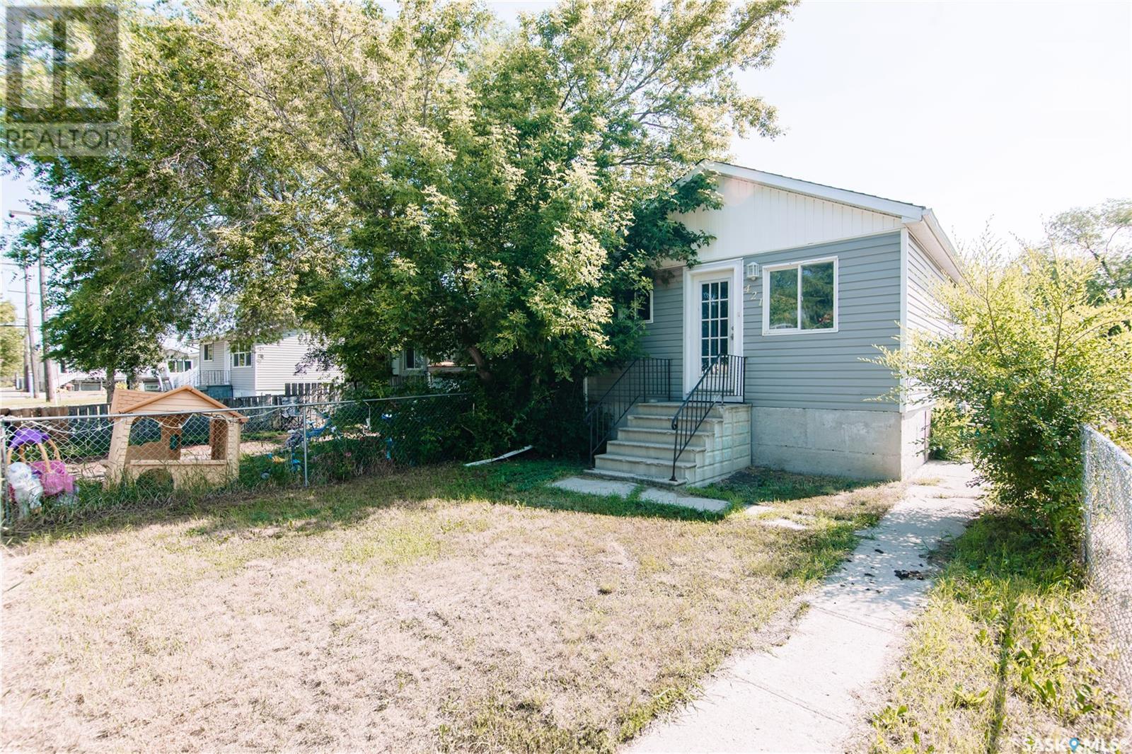421 Alexandra St, Regina, SK S4R 4W6