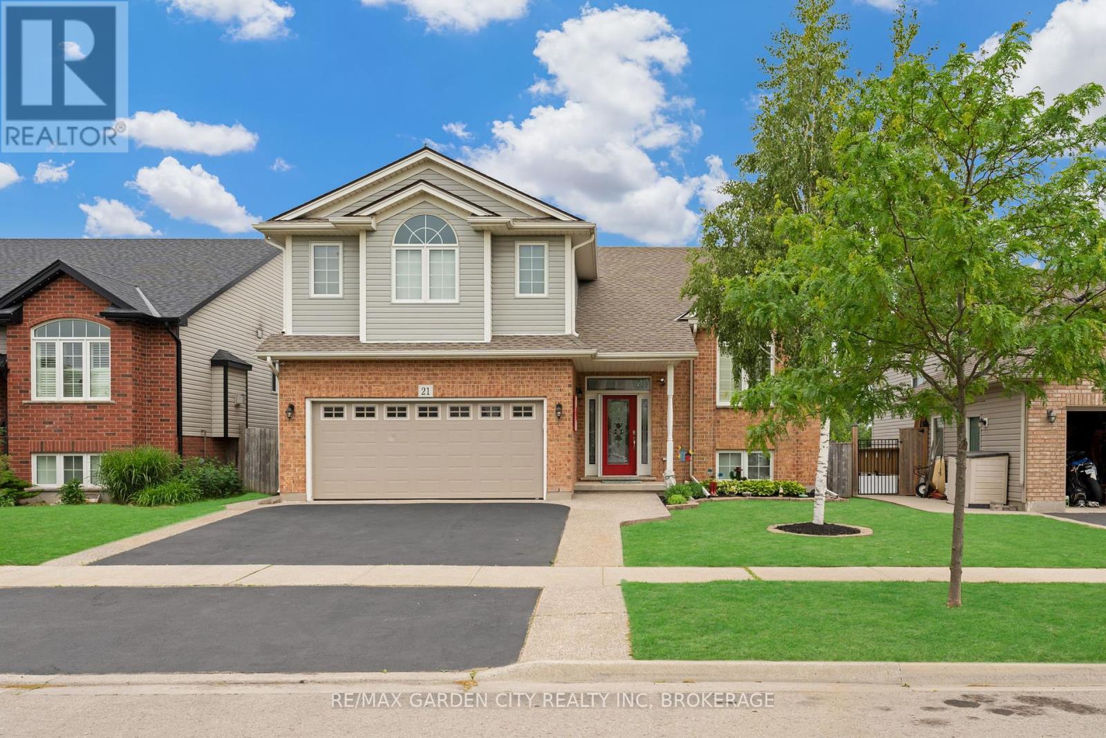 21 Cherry Ave, West Lincoln, ON L0R 2A0