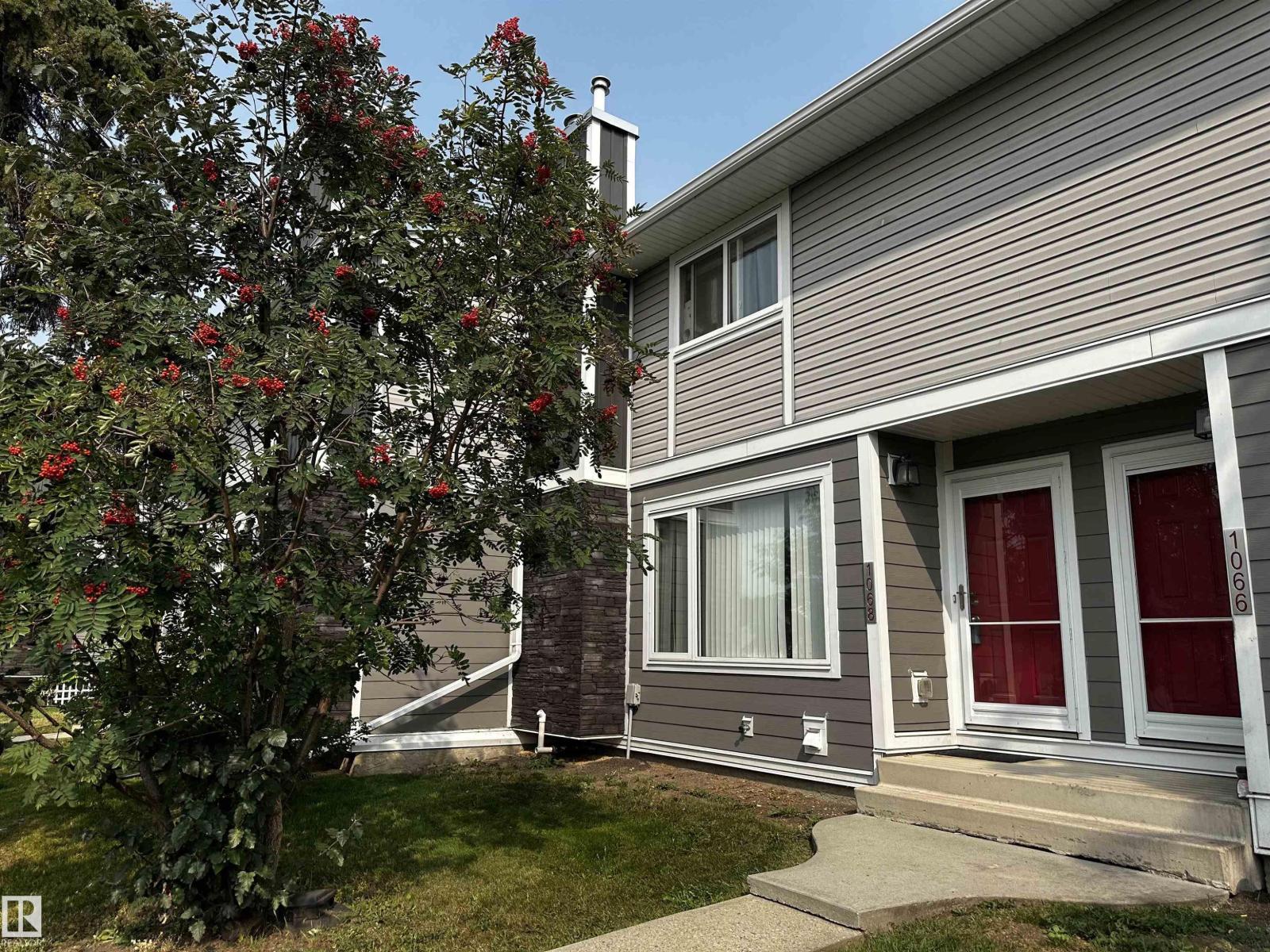 1068 Lakewood Rd N NW, Edmonton, AB T6K 3T7