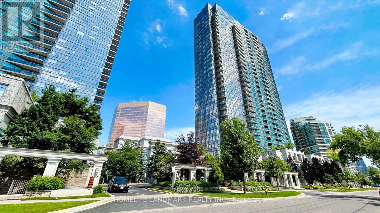 1011 15 Greenview Ave, Toronto, ON M2M 4M7