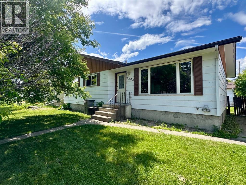 47 Street Unit 5508, Whitecourt, AB T7S 1A4