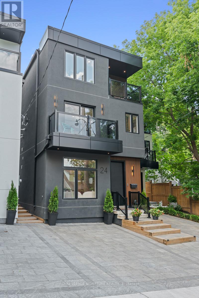 24 Harriet St, Toronto, ON M4L 2E9