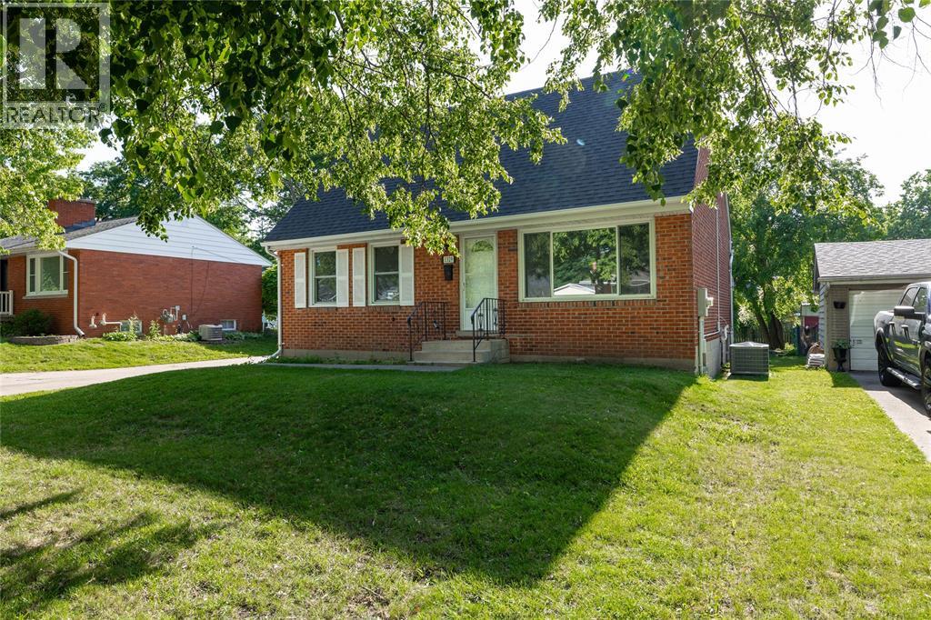 1329 Kim St, Sarnia, ON N7V 3T6