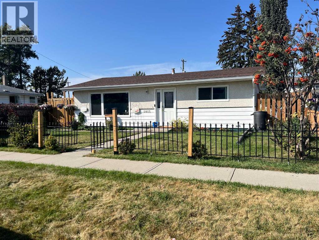 53 Street Unit 5012, Rocky Mountain House, AB T4T 1E7