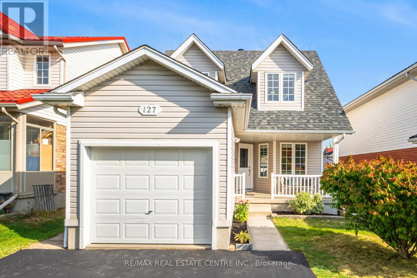 127 Silurian Dr, Guelph Grange Road, ON N1E 7G2