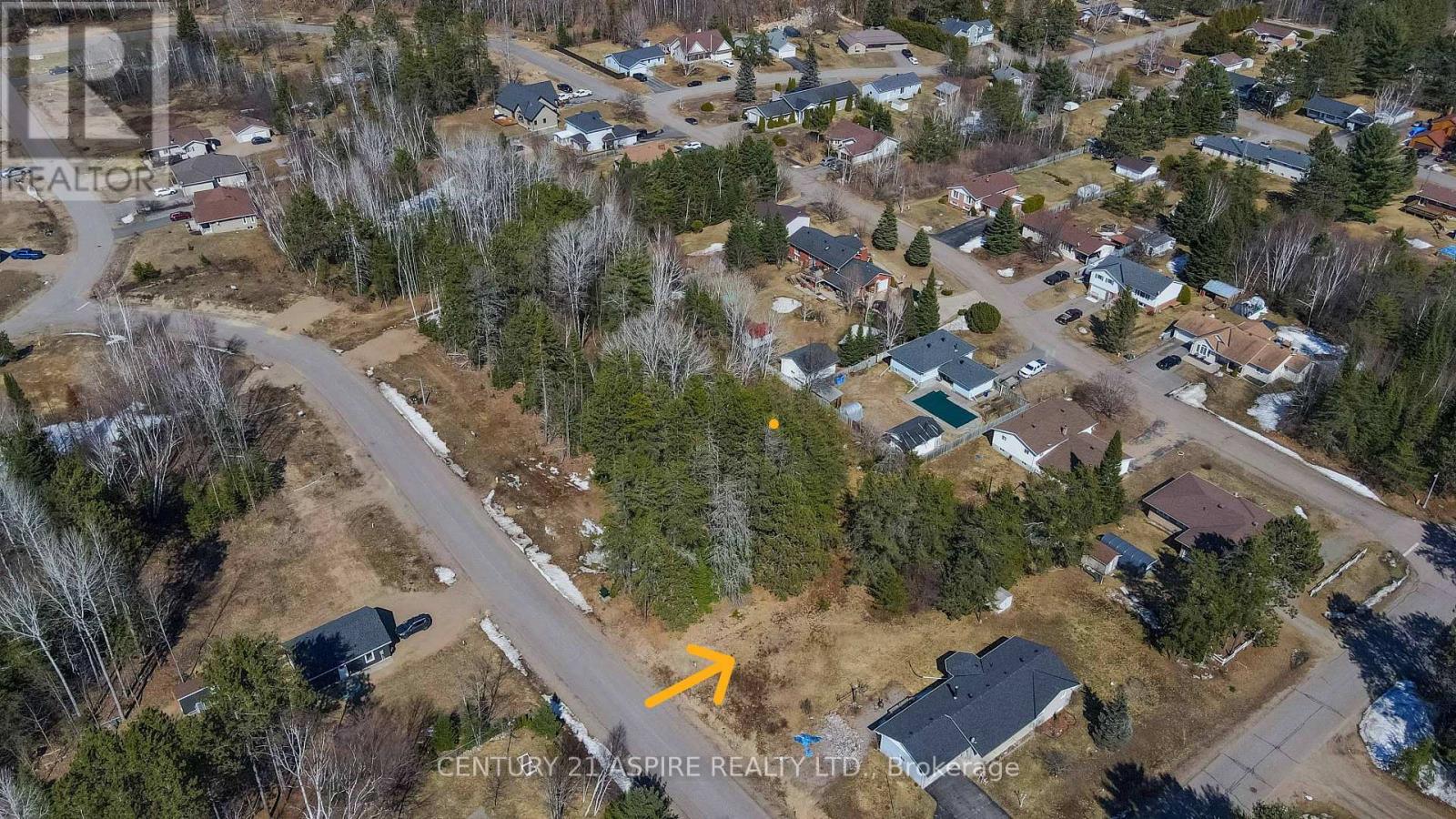 18 Birchview Dr, Madawaska Valley, ON K0J 1B0