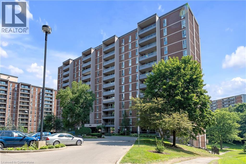 1966 Main Street W Unit 402, Hamilton, ON L8S 1J6