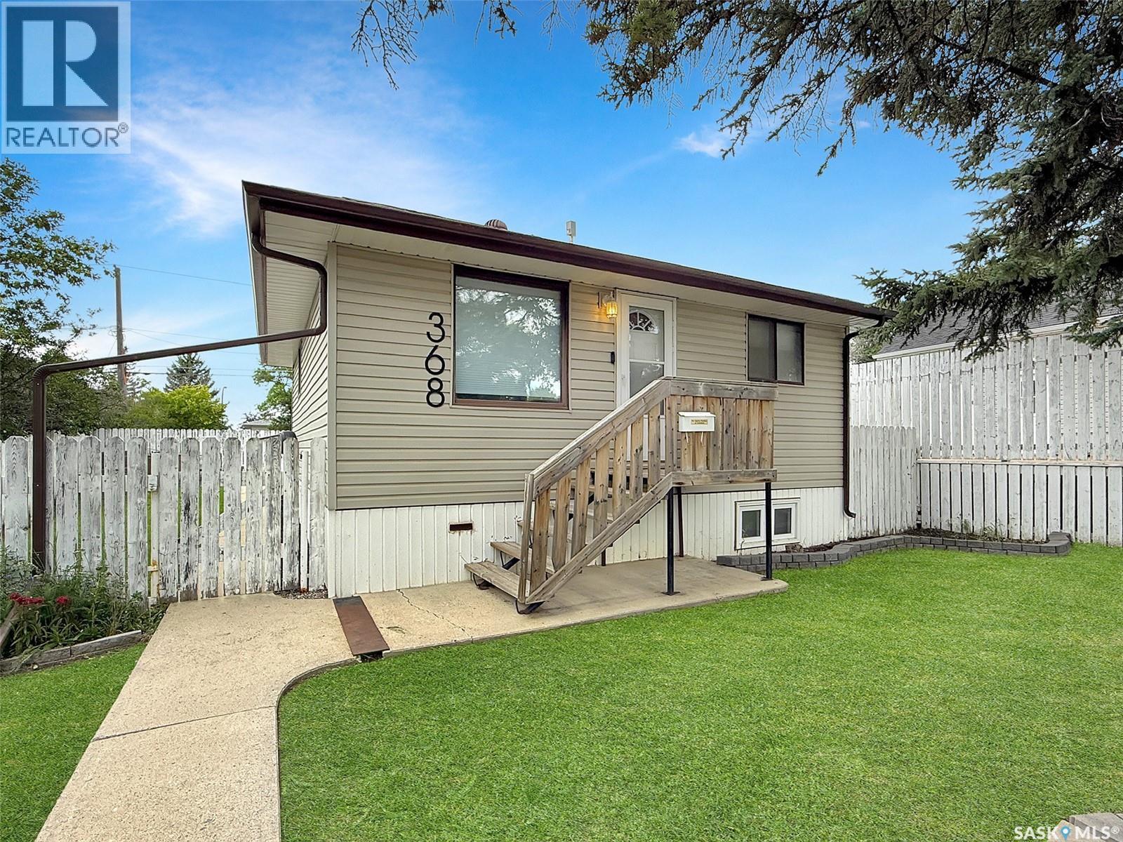 368 9 Avenue Northwest, Swift Current, SK S9H 1A9