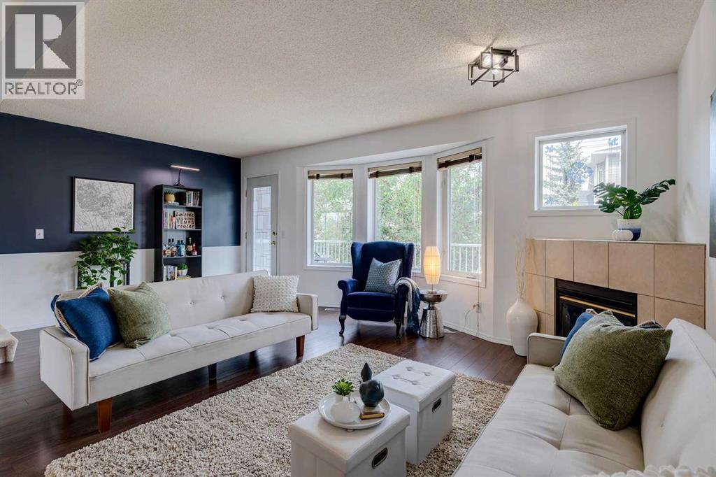 396 Regal Park NE, Calgary, AB T2E 0S6