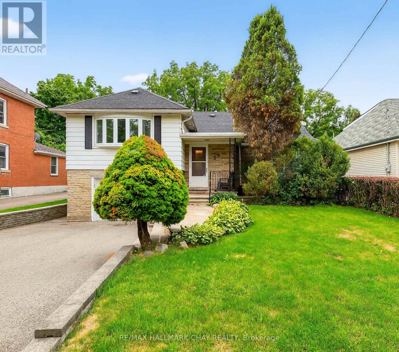 33 Mill St S, Brampton, ON L6Y 1S7